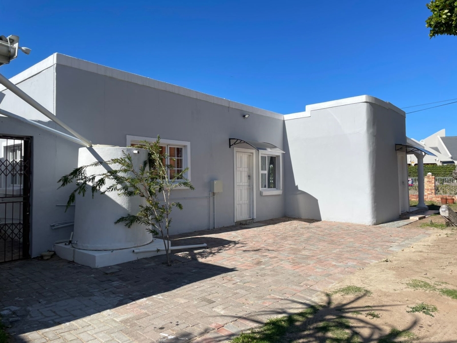 4 Bedroom Property for Sale in East Bank Eastern Cape